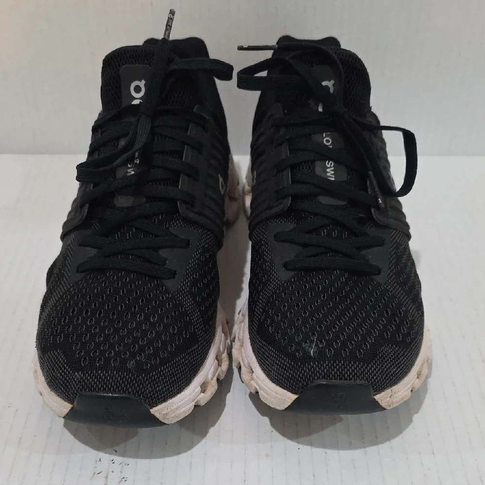 On Running CloudSwift Women's Black and White Athletic Shoes Size 8.5 - Picture 4 of 9